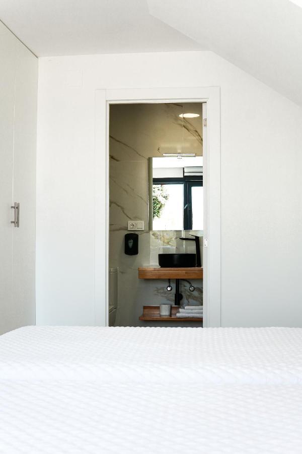 Hostal Montevideo Beachfront Nigrán エクステリア 写真