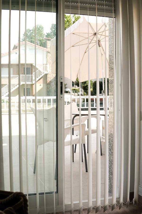 Hostal Montevideo Beachfront Nigrán エクステリア 写真