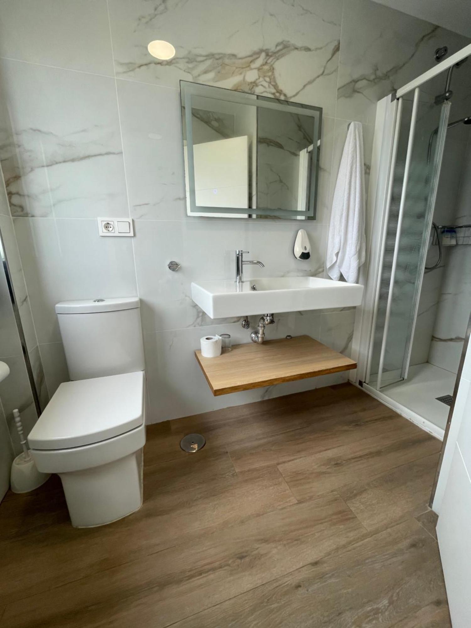 Hostal Montevideo Beachfront Nigrán エクステリア 写真