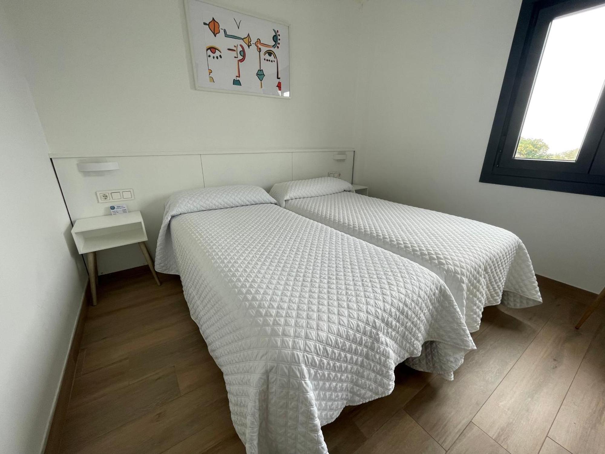 Hostal Montevideo Beachfront Nigrán エクステリア 写真