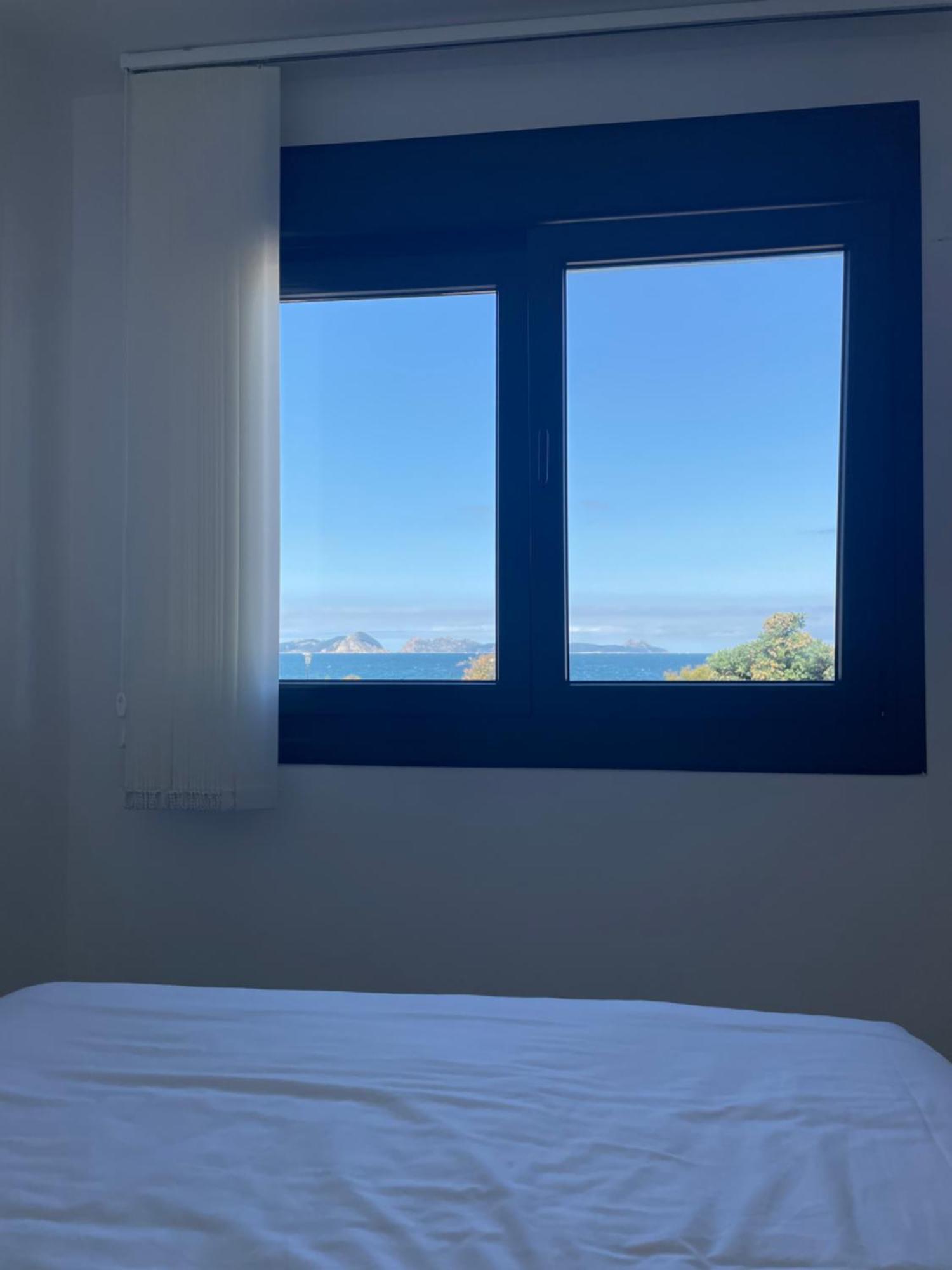 Hostal Montevideo Beachfront Nigrán エクステリア 写真